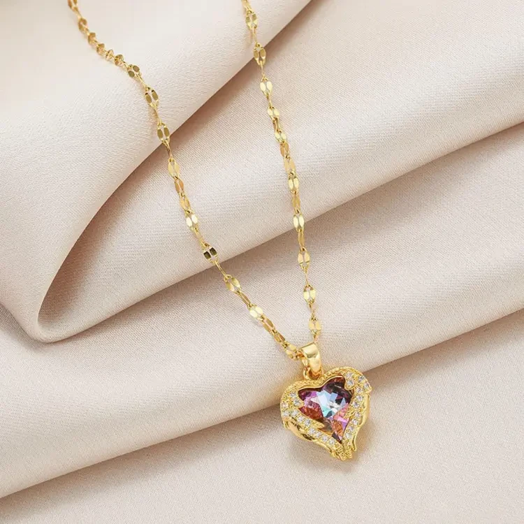 Ocean Heart Clavicle Chain Geometric Design Zircon Stone Love Shape Neckless for Stylish Girls or Women