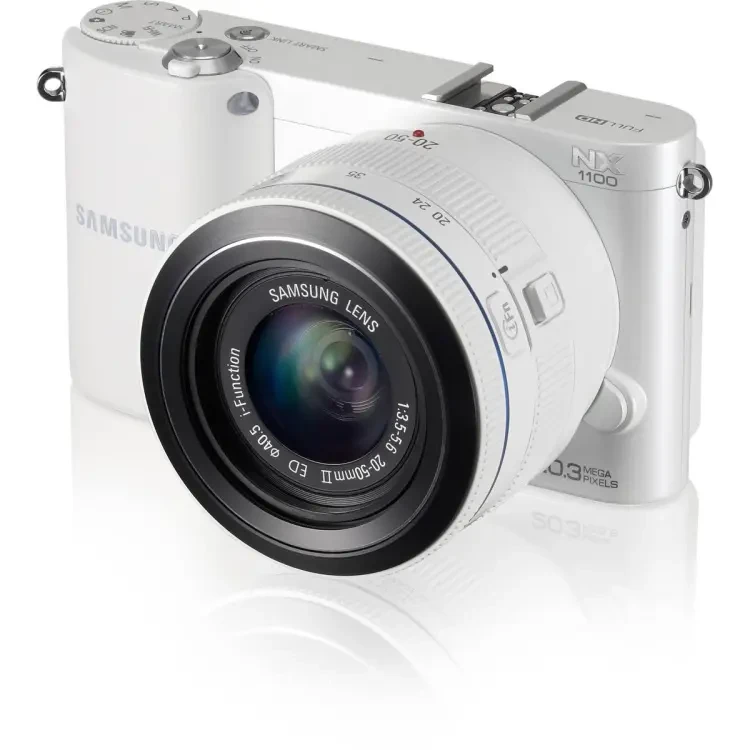 Samsung NX3000 Wireless Smart 20.3MP Mirrorless Digital Camera with 16-50mm OIS Power Zoom Lens and Flash